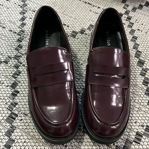 Burgundy Madden girl Loafers